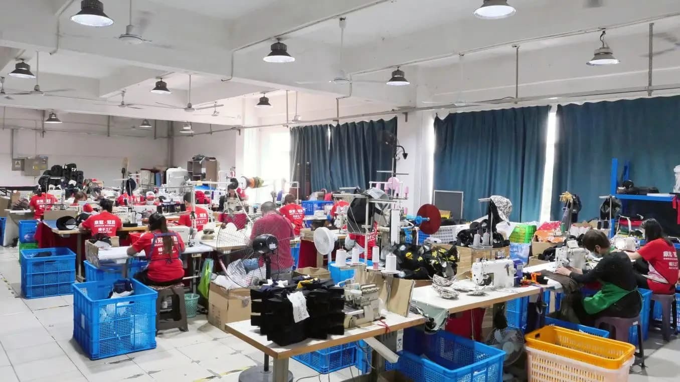 Shenzhen Dingguan Hat Making Co., Ltd. factory production line